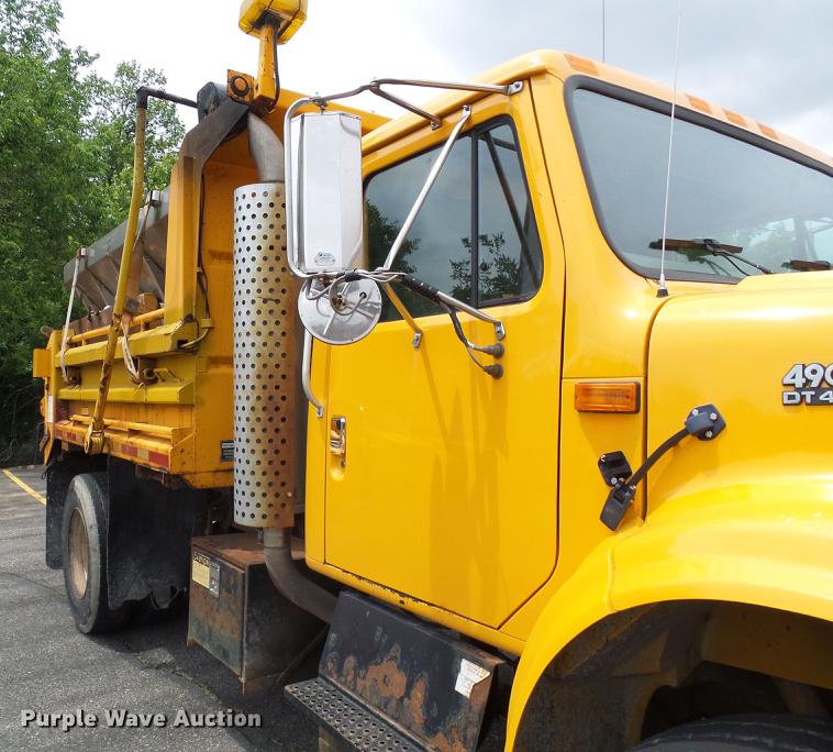 image for item DB2167 2002 International 4900 dump truck