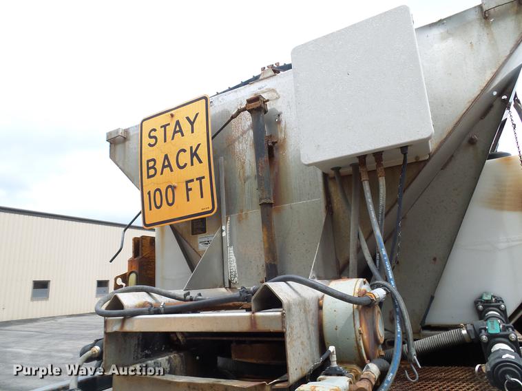 image for item DB2167 2002 International 4900 dump truck