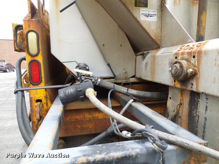 image for item DB2167 2002 International 4900 dump truck