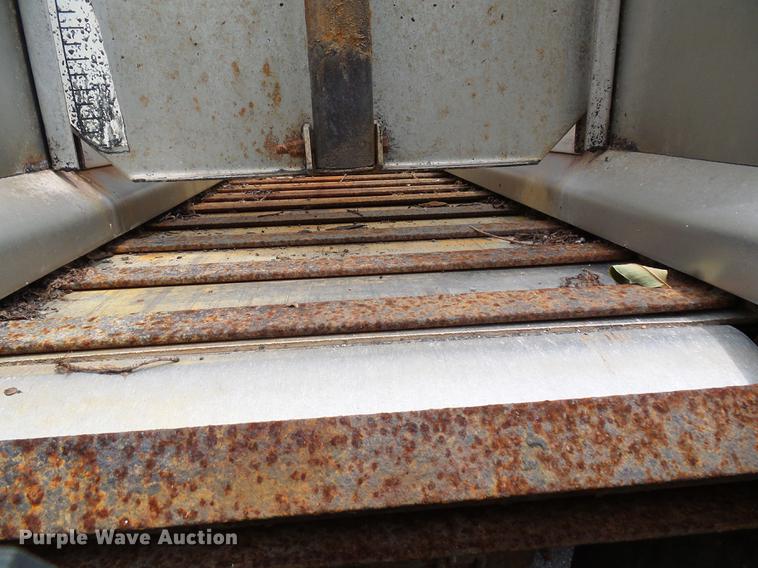 image for item DB2167 2002 International 4900 dump truck