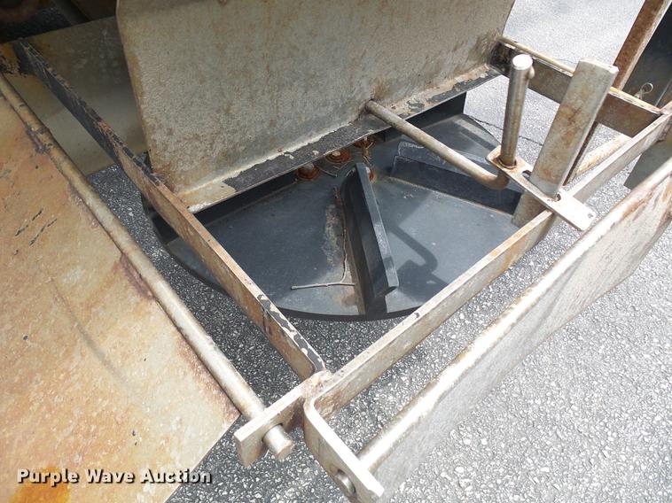 image for item DB2167 2002 International 4900 dump truck