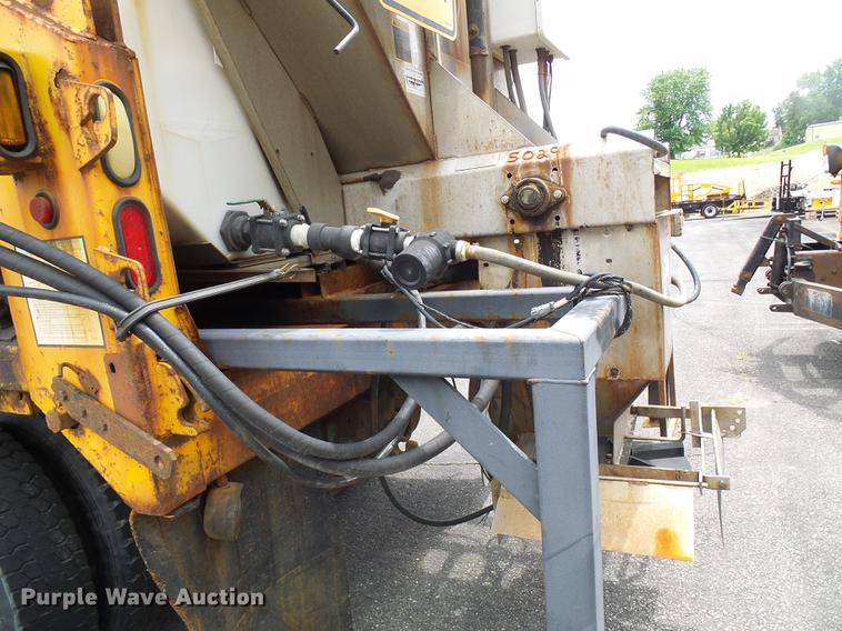 image for item DB2167 2002 International 4900 dump truck