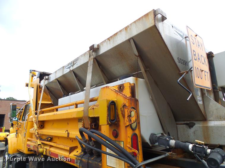 image for item DB2167 2002 International 4900 dump truck