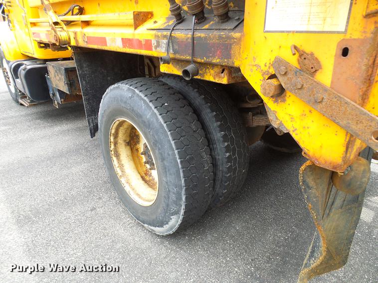 image for item DB2167 2002 International 4900 dump truck