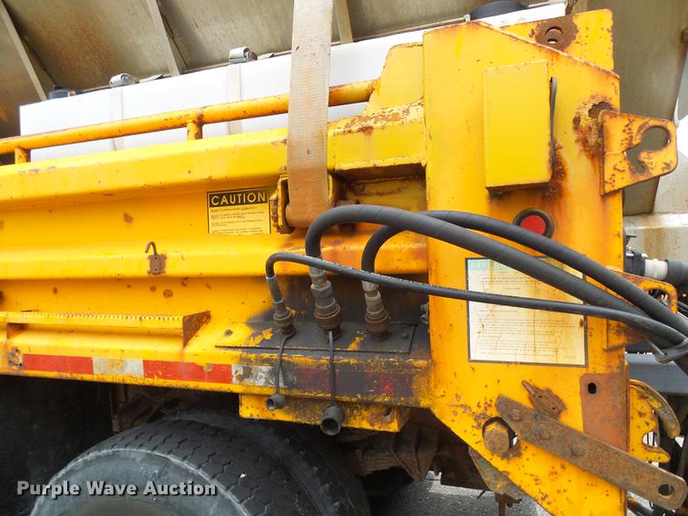 image for item DB2167 2002 International 4900 dump truck