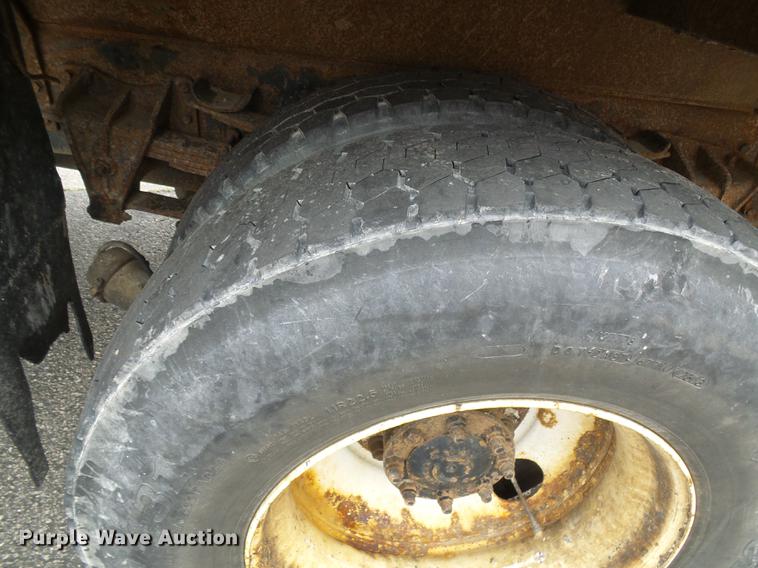 image for item DB2167 2002 International 4900 dump truck