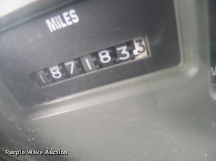 image for item DB2167 2002 International 4900 dump truck