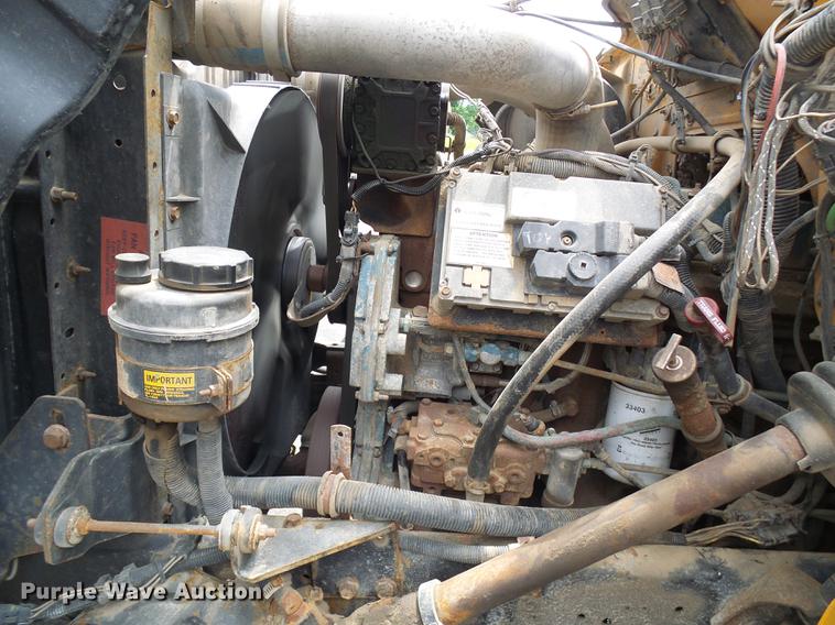 image for item DB2167 2002 International 4900 dump truck