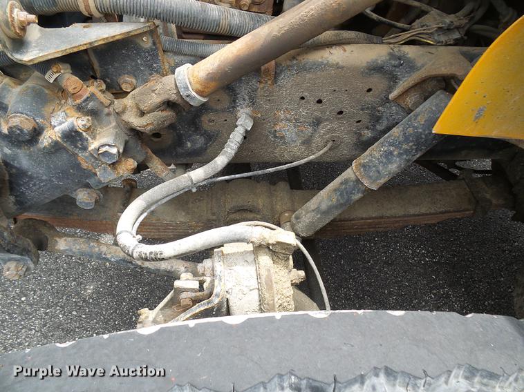 image for item DB2167 2002 International 4900 dump truck