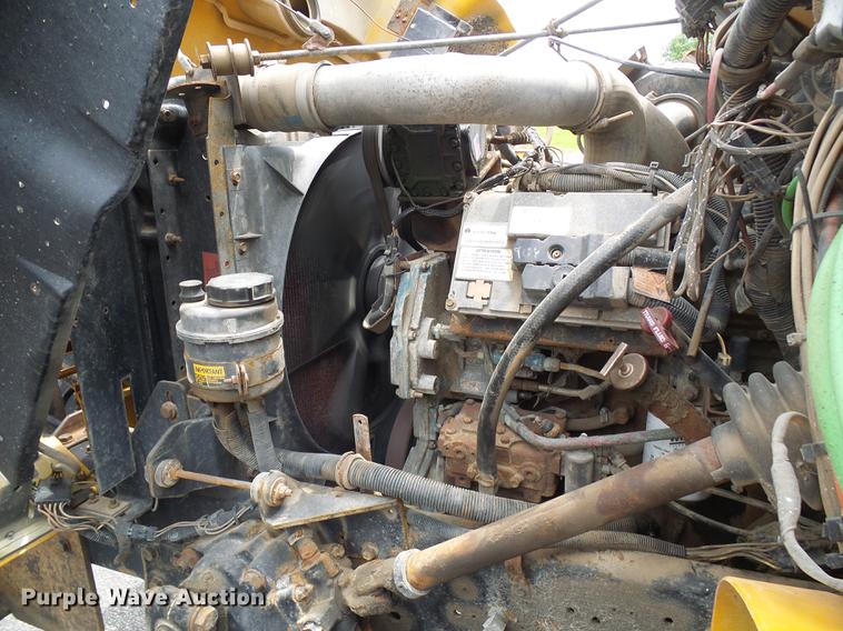 image for item DB2167 2002 International 4900 dump truck