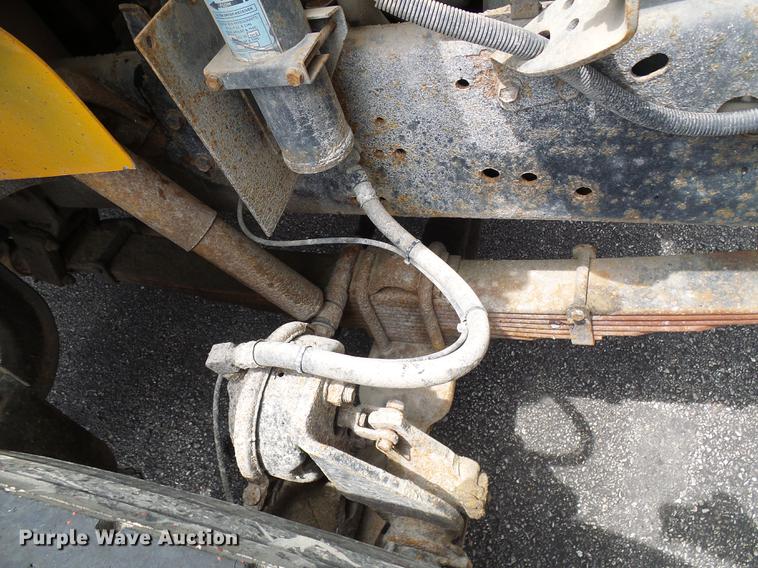 image for item DB2167 2002 International 4900 dump truck