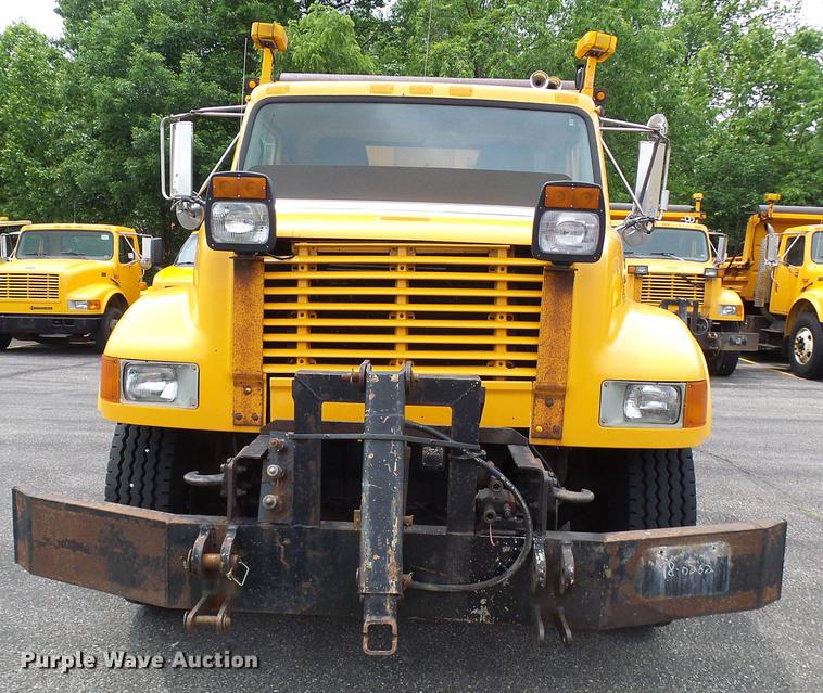 image for item DB2168 2002 International 4700 dump truck