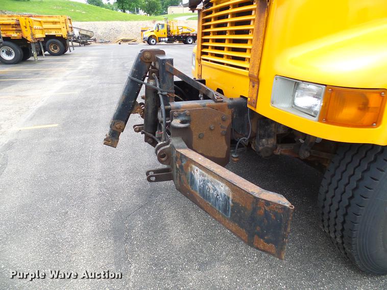 image for item DB2168 2002 International 4700 dump truck