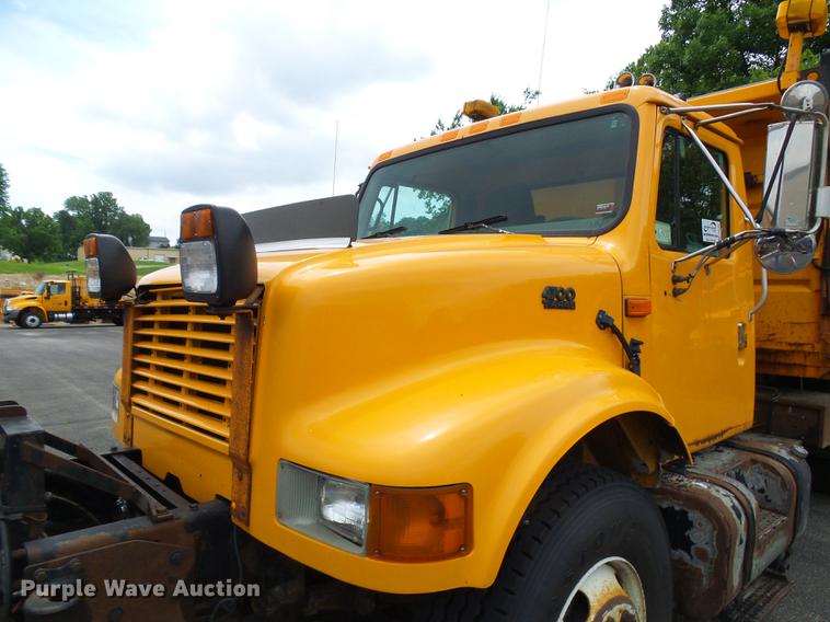 image for item DB2168 2002 International 4700 dump truck