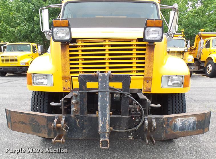 image for item DB2168 2002 International 4700 dump truck