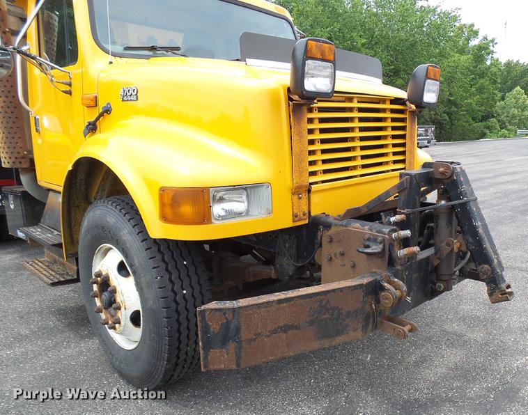 image for item DB2168 2002 International 4700 dump truck