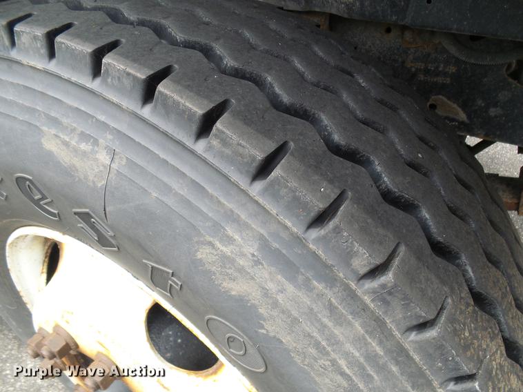 image for item DB2168 2002 International 4700 dump truck