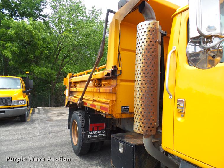 image for item DB2168 2002 International 4700 dump truck