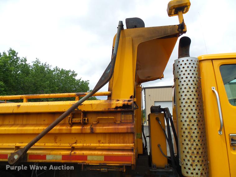 image for item DB2168 2002 International 4700 dump truck