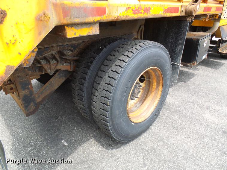 image for item DB2168 2002 International 4700 dump truck