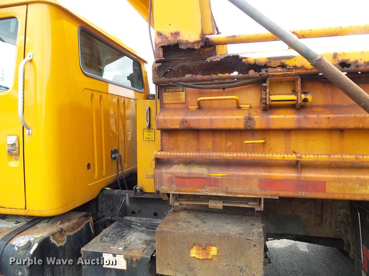 image for item DB2168 2002 International 4700 dump truck