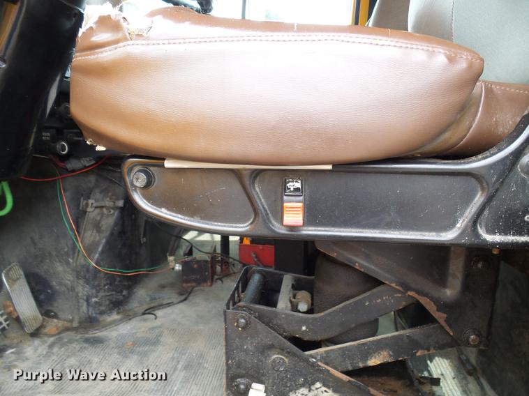 image for item DB2168 2002 International 4700 dump truck