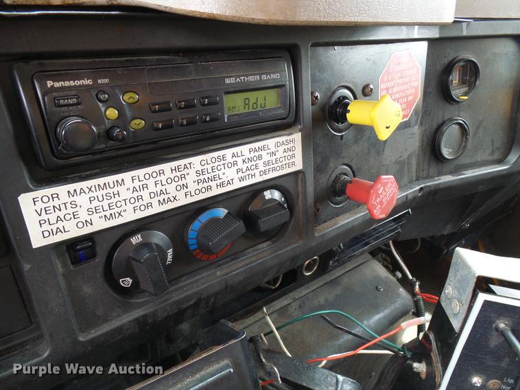 image for item DB2168 2002 International 4700 dump truck