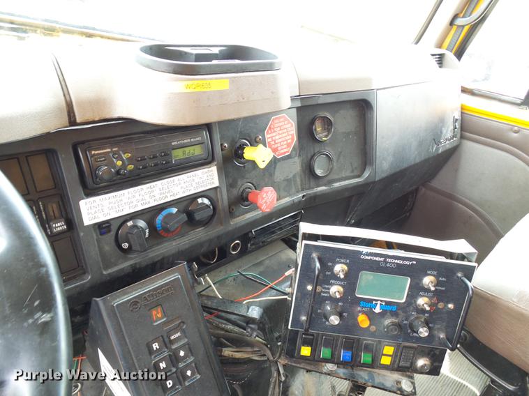 image for item DB2168 2002 International 4700 dump truck