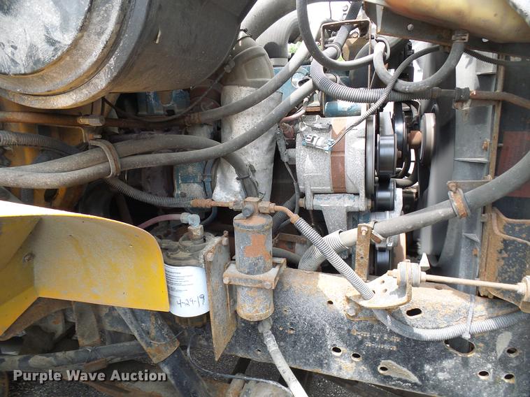 image for item DB2168 2002 International 4700 dump truck