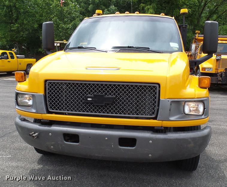 image for item DB2169 2007 Chevrolet C4500 Crew Cab flatbed truck