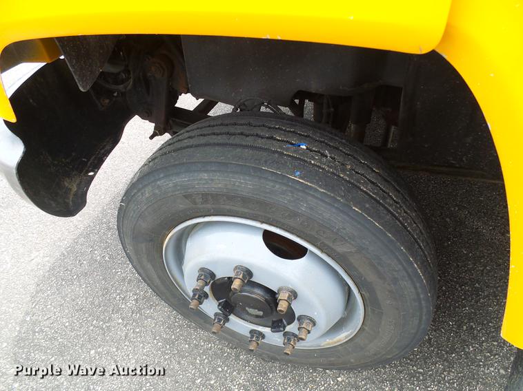 image for item DB2169 2007 Chevrolet C4500 Crew Cab flatbed truck