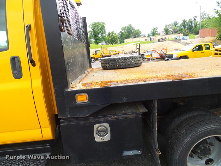 image for item DB2169 2007 Chevrolet C4500 Crew Cab flatbed truck