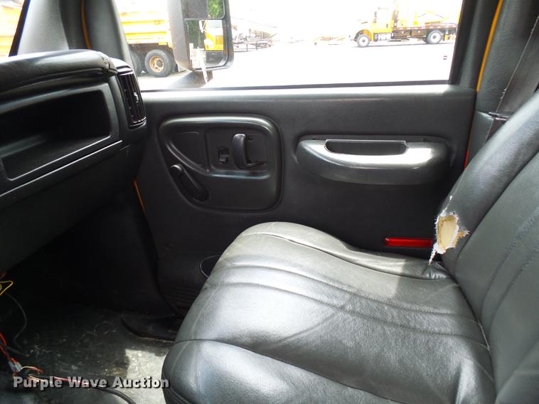 image for item DB2169 2007 Chevrolet C4500 Crew Cab flatbed truck