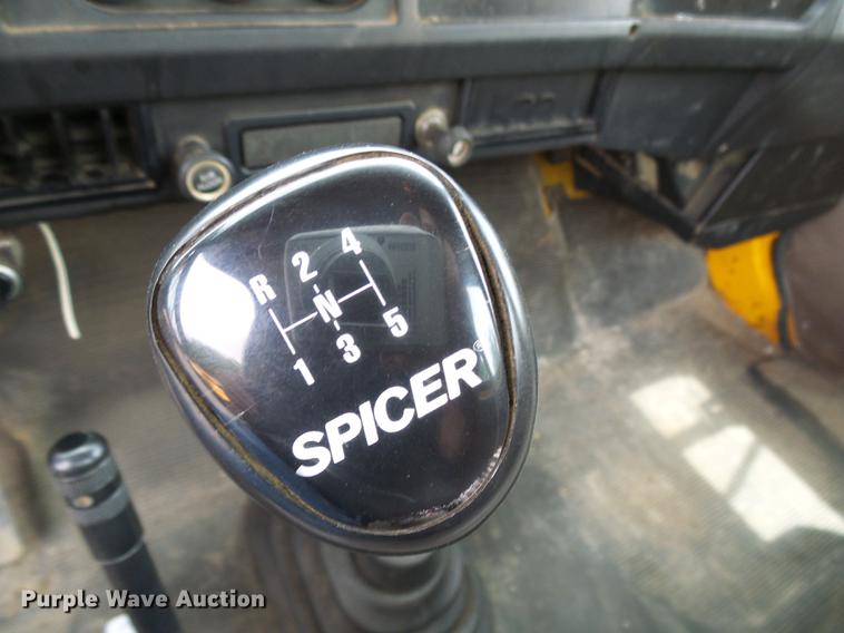 image for item DB2170 1999 International 4700 truck cab and chassis