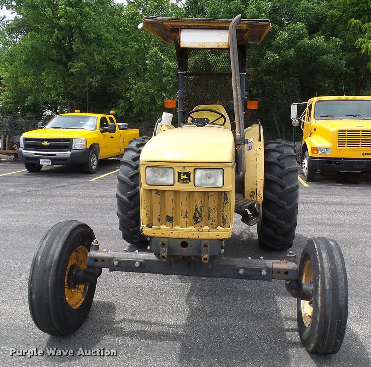 image for item DB2171 1999 John Deere 5210 tractor