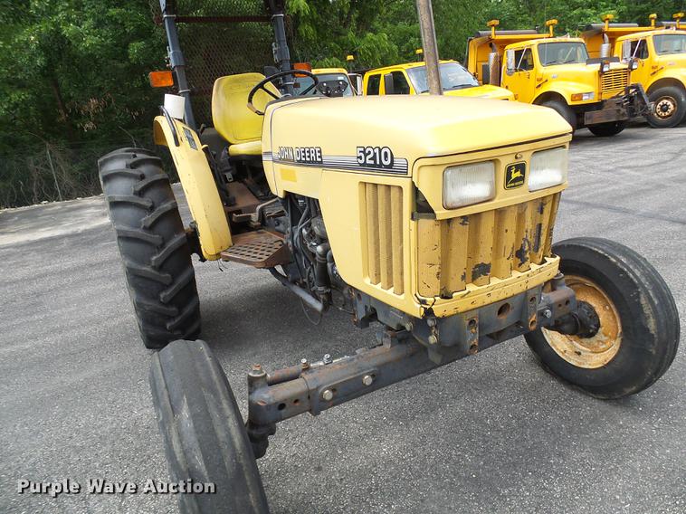 image for item DB2171 1999 John Deere 5210 tractor