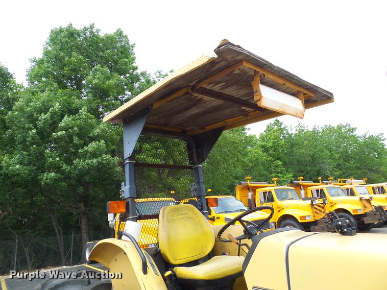 image for item DB2171 1999 John Deere 5210 tractor