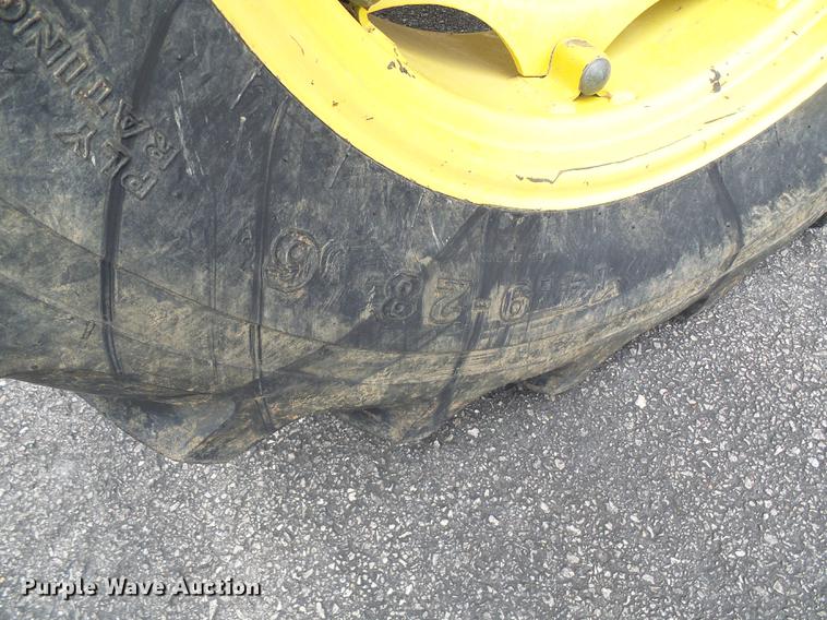 image for item DB2171 1999 John Deere 5210 tractor