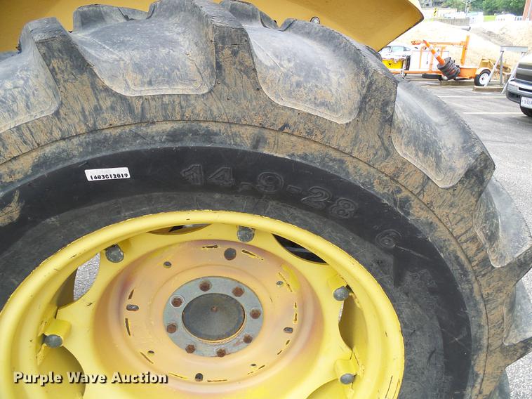 image for item DB2171 1999 John Deere 5210 tractor