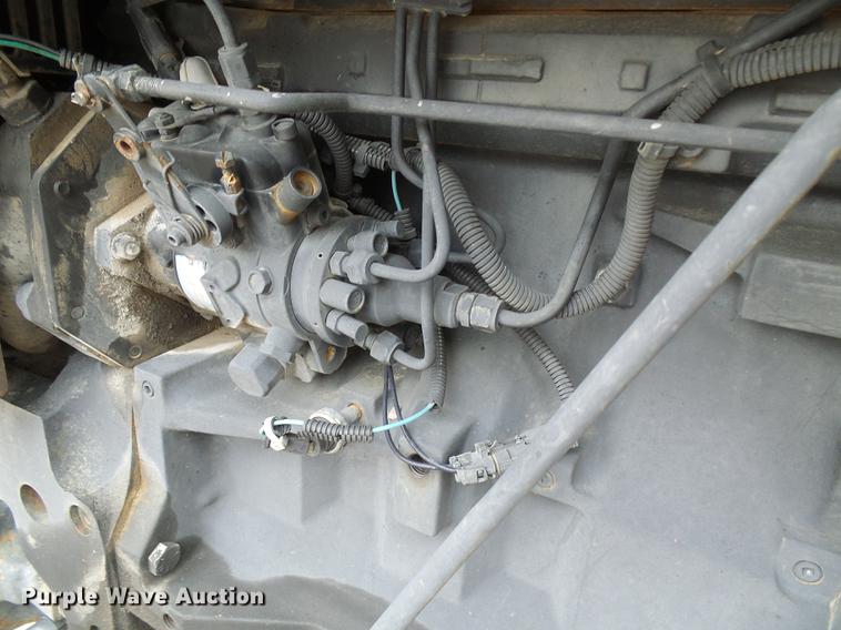 image for item DB2171 1999 John Deere 5210 tractor