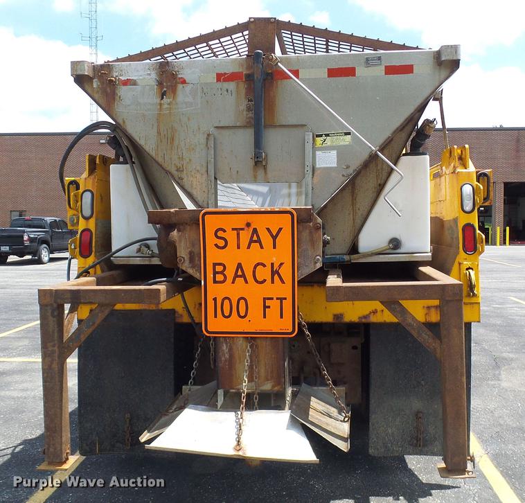 image for item DB2172 2001 International 4900 dump truck