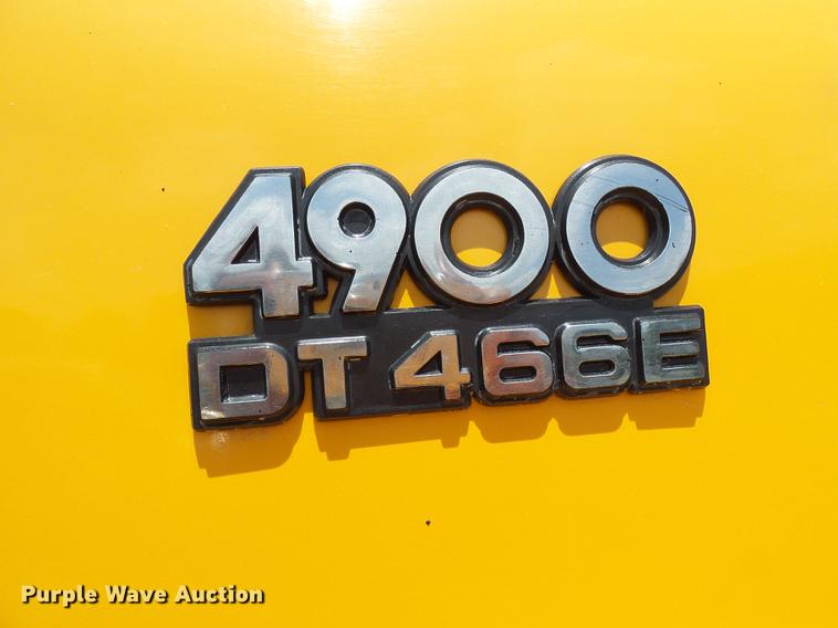 image for item DB2172 2001 International 4900 dump truck