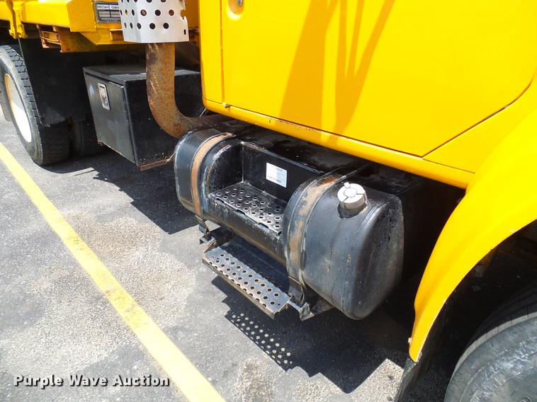 image for item DB2172 2001 International 4900 dump truck