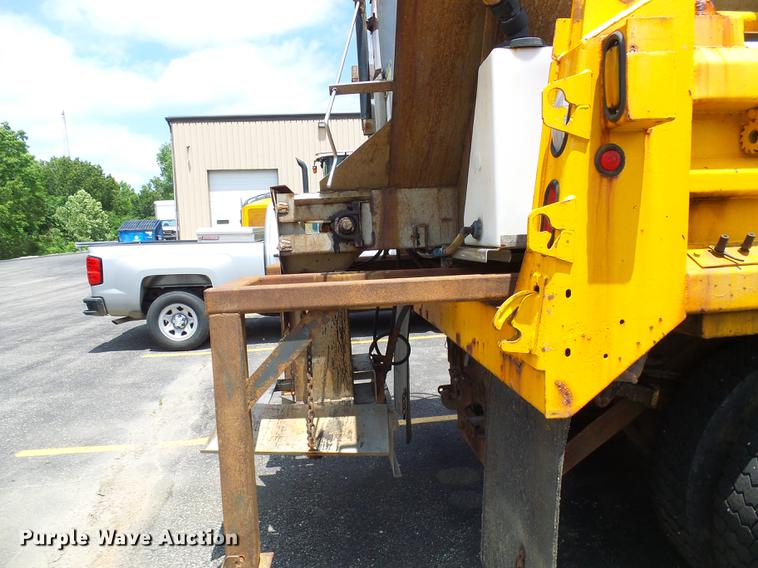 image for item DB2172 2001 International 4900 dump truck