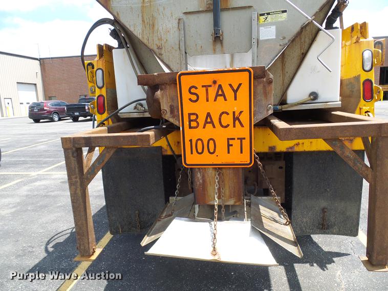 image for item DB2172 2001 International 4900 dump truck