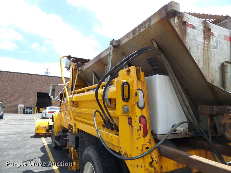 image for item DB2172 2001 International 4900 dump truck