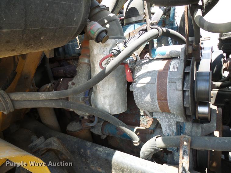 image for item DB2172 2001 International 4900 dump truck