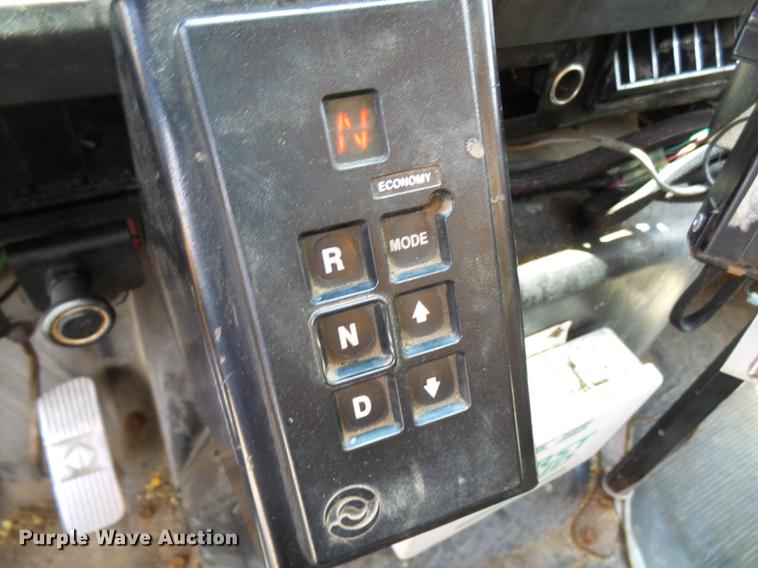 image for item DB2172 2001 International 4900 dump truck