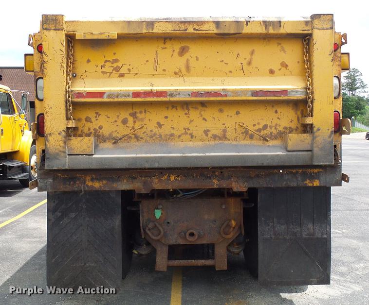 image for item DB2173 2005 International 7400 dump truck