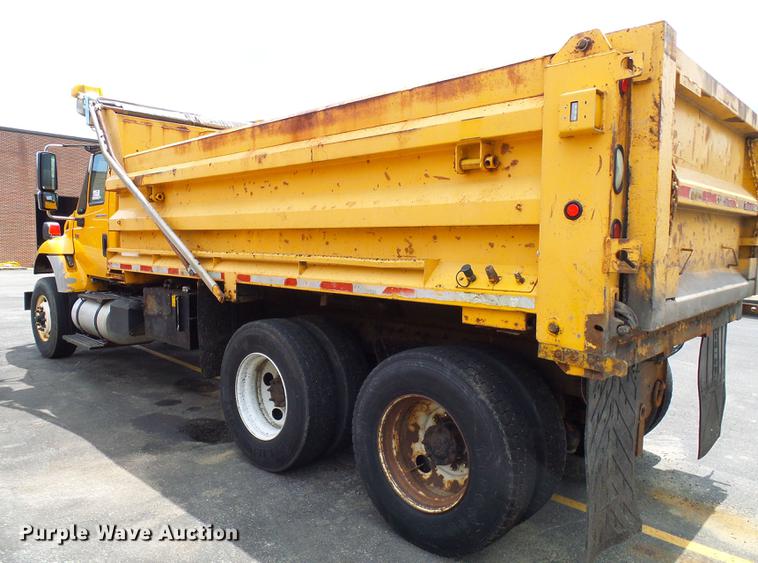 image for item DB2173 2005 International 7400 dump truck